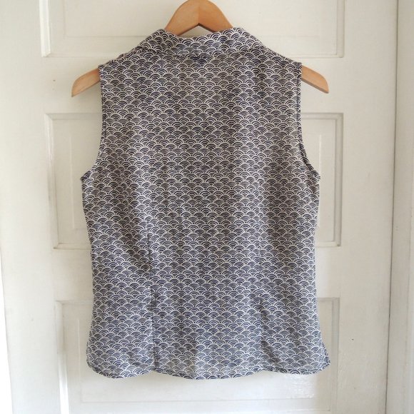 Geoffrey Beene Sport Tan & Black Flowy Print Blouse 8 - Picture 5 of 7